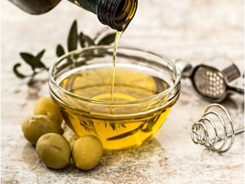 Axit oleic dư thừa có trong dầu ô liu được chứng minh là thúc đẩy sự phát triển của tế bào mỡ