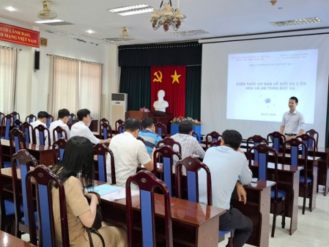 Tập huấn kiến thức về an toàn bức xạ cho các tổ chức và cá nhân