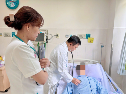 Sử dụng máy tuần hoàn ngoài cơ thể trong ca mổ cứu bệnh nhân suy tim nguy kịch 