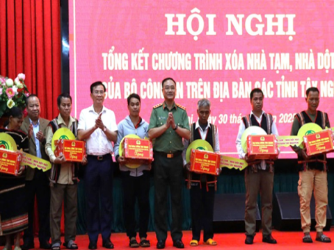 Bộ Công an hỗ trợ xóa 6.370 nhà tạm, nhà dột nát trên địa bàn Tây Nguyên