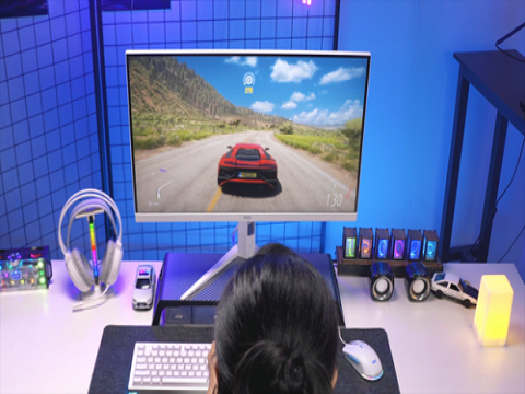 AOC ra mắt màn hình gaming tần số quét 320Hz, công nghệ Phân Cực Tròn đạt chứng nhận TÜV