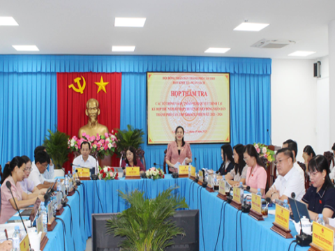 Ban Kinh tế - Ngân sách HĐND thành phố họp thẩm tra dự thảo nghị quyết