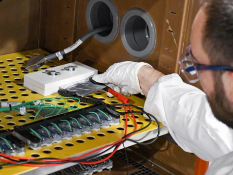 Fraunhofer IKTS hợp tác khai thác lignin để phát triển pin natri-ion