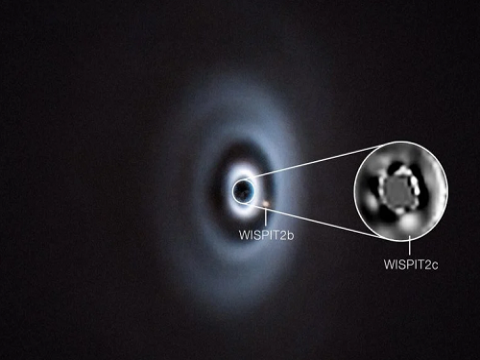Phát hiện hai hành tinh khổng lồ đang hình thành xung quanh một ngôi sao 