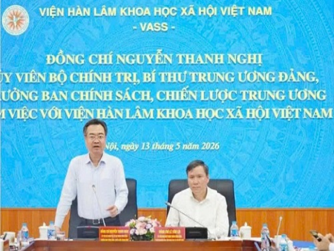Xây dựng đội ngũ chuyên gia giỏi, lấy chất lượng nghiên cứu làm trọng tâm 