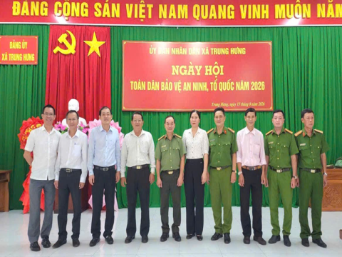 Lãnh đạo Sở Khoa học và Công nghệ tham dự Ngày hội Toàn dân bảo vệ an ninh Tổ quốc tại UBND xã Trung Hưng