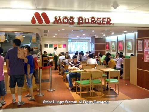 Một cửa hàng MOS Burger tại Singapore