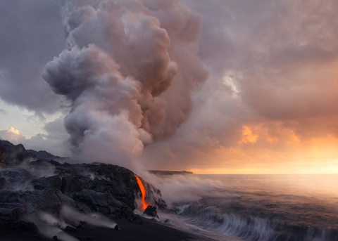 Mặc d&ugrave;, dung nham kh&aacute; nhớt, cao hơn nước khoảng 100.000 lần, n&oacute; c&oacute; thể chảy tr&ecirc;n một qu&atilde;ng đường d&agrave;i trước khi đ&ocirc;ng nguội th&agrave;nh đ&aacute;, do c&aacute;c đặc điểm thixotropic v&agrave; shear thinning của n&oacute;.[1][2]